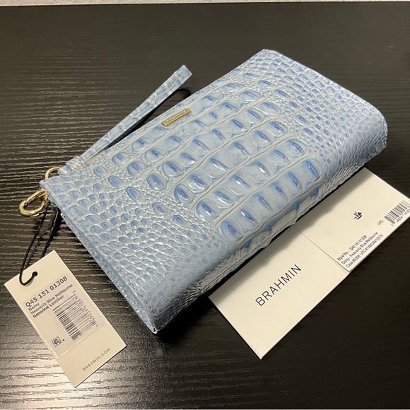 Brahmin Daisy HEAVENLY BLUE MELBOURNE Leather Wristlet Clutch NWT